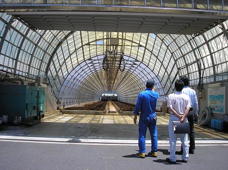 2010.6.16 ゆうきの郷　なが～い槽です.JPG